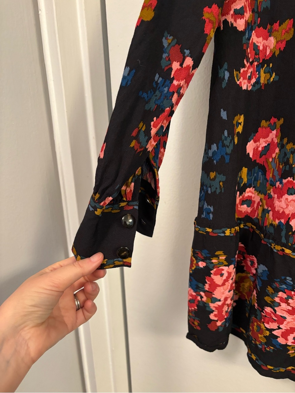 Sézane Black Bohemia Mini Dress with Pink Floral Print M - Picture 8 of 9